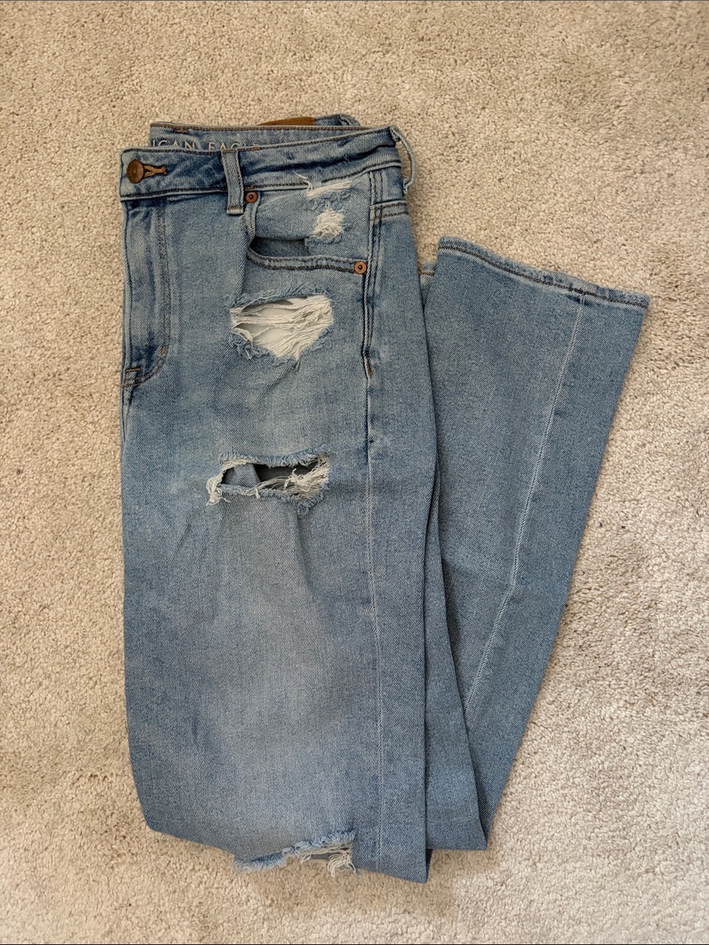 American Eagle Outfitters Blue Ripped Mom Jeans XTRA LONG